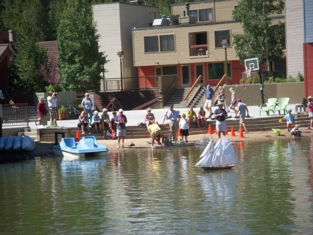 Radio Control Boats on a lake at Keystone Village